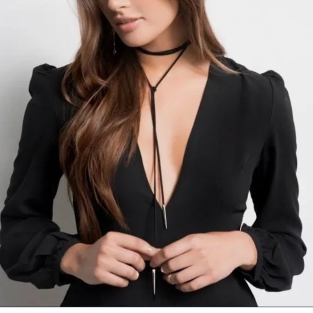 Kendra Scott lariat necklace in black suede with gold tone; box / bag included